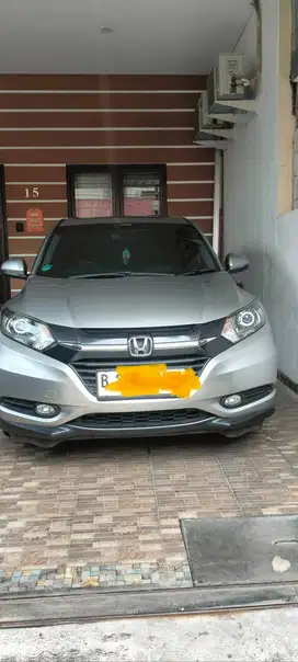 Honda HRV HR-V HR V 1.5 E CVT AT Abu Facelift NIK 2017 KM 77rb