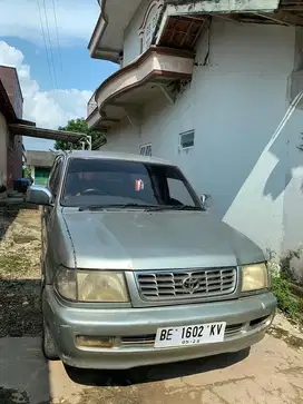 Kijang LGX Tahun 2002