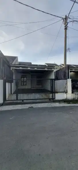 disewakan rumah cisaranten bisa 6bulan