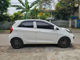 Kia Picanto 2011 SE manual