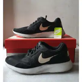 Nike kaishi run size 9.5 43 Original lengkap box extra laces