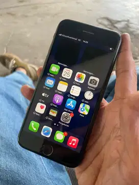 iphone SE gen 2 128GBb
