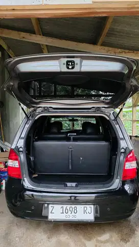 Jual santai nissan livina kesayangan