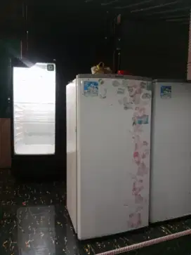Buku besi, ac, kulkas