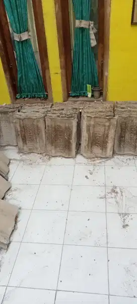 Dijual genteng beton bekas