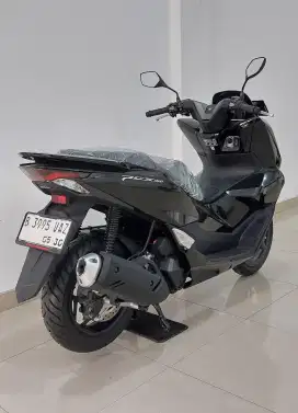 LOW KM New PCX 160 CBS tahun 2025 GRESS