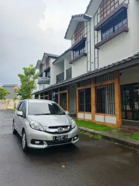 Honda Mobilio 1.5 E manual 2015..km 49 rb on going