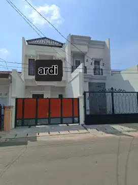 Dijual Rumah baru, 3 lt, bisa kpr komplek DPR joglo