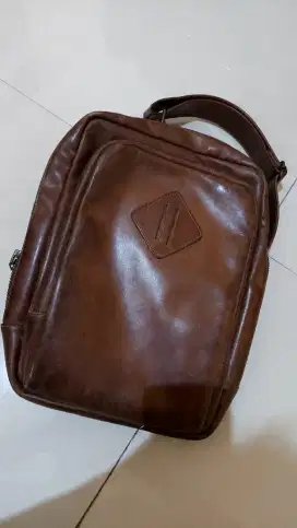 sling bag leather