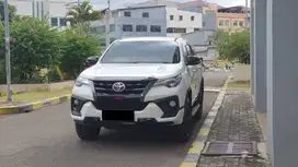 [ WARRANTY ] Toyota Fortuner 2.4 VRZ TRD 4x2 Diesel AT Putih 2020/2021