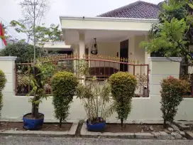 Dijual rumah hook 356/400 komplek Jatiwaringin Asri