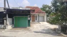 Rumah Kelurahan Dradahblumbang Kec Kedungpring Lamongan