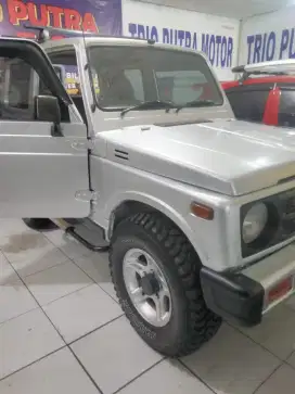 Dijual Suzuki jimny katana 2006
