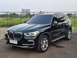 Bmw X5 3.0 xdrive 4.0i. tahun 2021. Hitam. Low km. Perfect cond