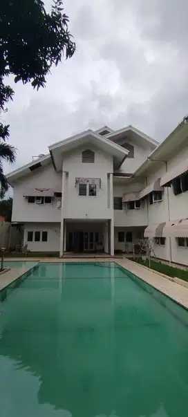 Dijual rumah kantor di komplek Bidakara kuningan Jakarta Selatan