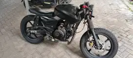 Cafe racer basic pulsar 180