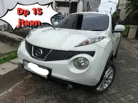 Nissan JUKE 2013 pmk 2014 Matic At Automatic nisan juke 1.5 RX putih