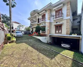 Dijual Rumah Mewah buat kantor jalan besar di kemang,jakarta selatan