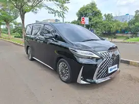 Low KM Lexus LM350 3.5 4-Seater Bensin-AT 2021 SMJ