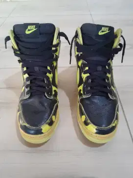 Sepatu sniker Nike