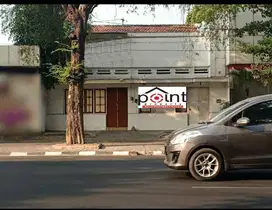 Rumah Hitung Tanah Jl. Slamet riyadi Solo SHM 278m² Premium