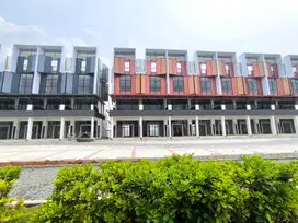 Ruko baru 3 lt siap pakai di Summarecon Crown Gading Bekasi