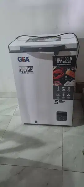 GEA Chest Freezer Box 100 Liter AB-108-R (FREE ONGKIR BEKASI)