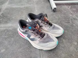 Sepatu Lari Plat Karbon NB Running Pelat Carbon Size 43 Fit to 42 27cm