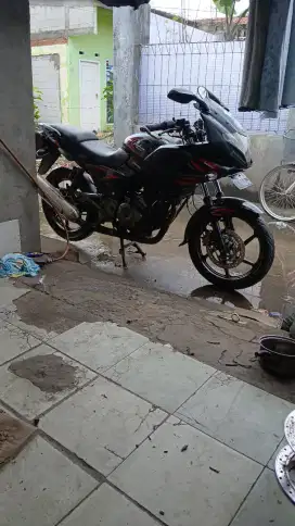 Dijual bajaj pulsar 220f