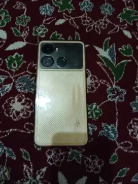 Hp terbaru Itel p40