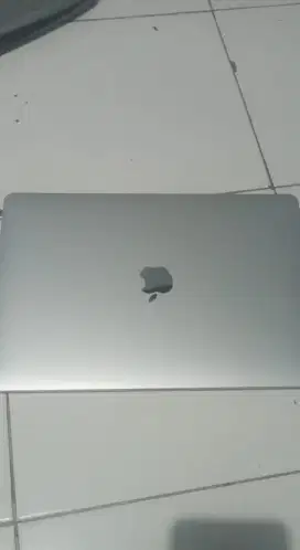 JUAL CEPAT!!! MacBook Air 13-inch 2019