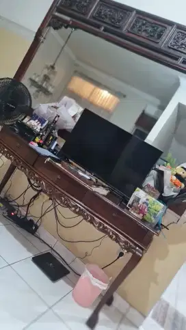 Meja kaca antik