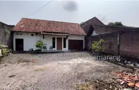 Rumah Strategis dan Luas COCOK Buat USAHA