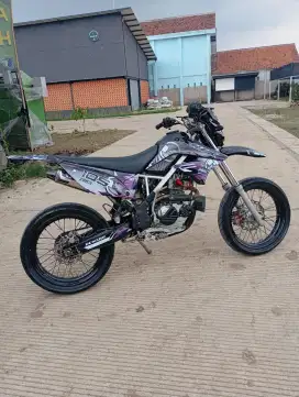 Kawasaki KLX tahun 2011 CC 150