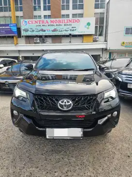 FORTUNER VRZ AT 2.4 matic 2016 hitam istimewa dp 48 jt
