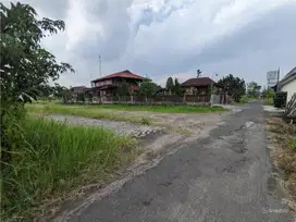 5 Menit Hyatt Regency 10 Menit UGM Tanah Apik Jogja Utara Jl. Damai