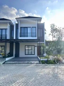 PANDANARAN AVENUE 900 JUTAAN DI TEMBALANG