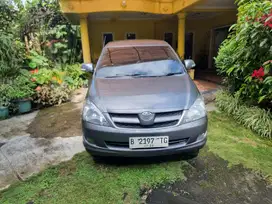 Innova G 2.5 2008 MT