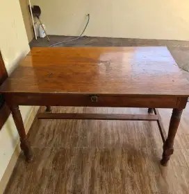 Meja Klasik kuno kayu jati solid