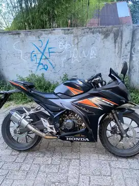DIJUAL HONDA CBR 150r