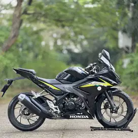 HONDA CBR 150R HITAM 2016 KM 15K PAJAK PANJANG SANGAT MULUS