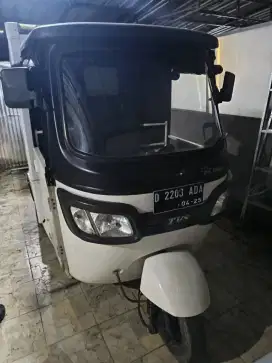 BAJAJ TVS KING CARGO