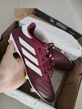 sepatu bola Adidas copa pure