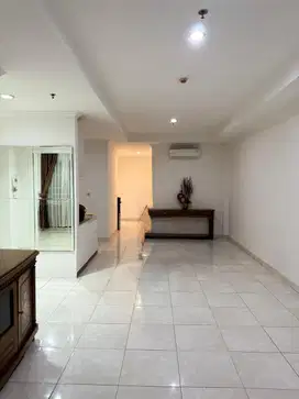 Apartemen 3+1 KT, semi furnish, harga nego, siap huni, bagus, bersih,