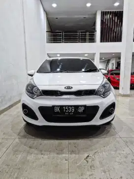 Kia RIO 1.4 SE Manual 2012 / 2013 putih picanto brio ayla 2014 2015