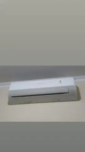 Ac Sharp 1PK jual aja karena mau pindah rumah