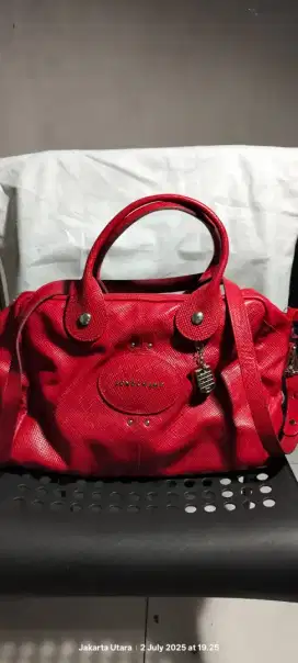 Preloved original Longchamp 100% leather/kulit