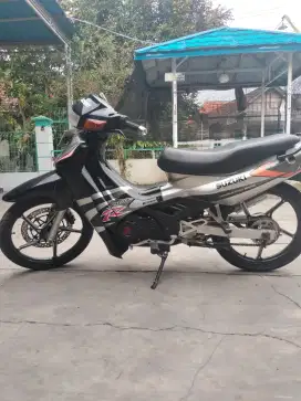 Dijual motor suzuki satria tahun 2001