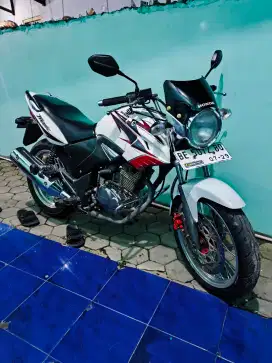 Honda tiger 2000
