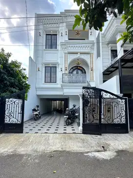 Rumah Mewah Siap Huni Dijagakarsa Jakarta Selatan Dekat Tol